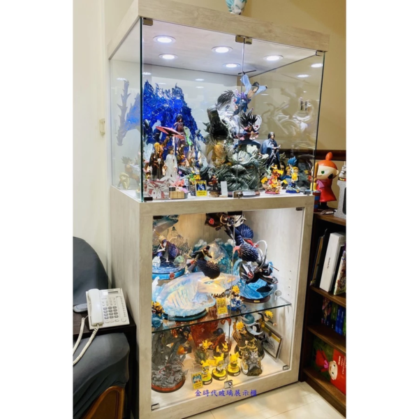 tw-11134201-7r98r-lw5v2ltmgjwe2a@resize_w900_nl.webp 10-訂製強化門片&強化層板+高亮度LED精品展示櫃