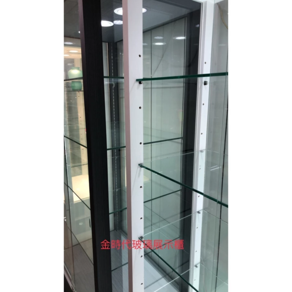 tw-11134201-7r98u-lw5v4d7hpbcu6a@resize_w900_nl.webp 15-強化門片&4尺高亮度LED燈箱精品展示櫃