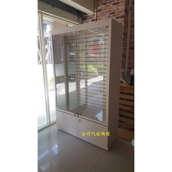 tw-11134201-7r98w-lw5v4mb6dskyec@resize_w900_nl.webp 18-多功能槽板精品展示櫃