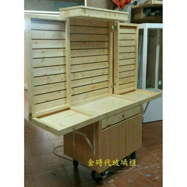 tw-11134201-7r98x-lw5v4ethcgcee6.webp 01-多功能LED杉木飾品車