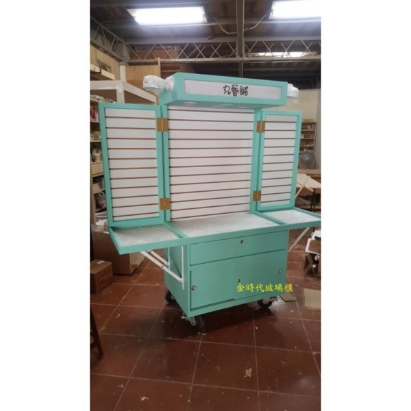 tw-11134201-7r98x-lw5v4jo091mje4@resize_w900_nl.webp 04-多功能高亮度LED飾品車