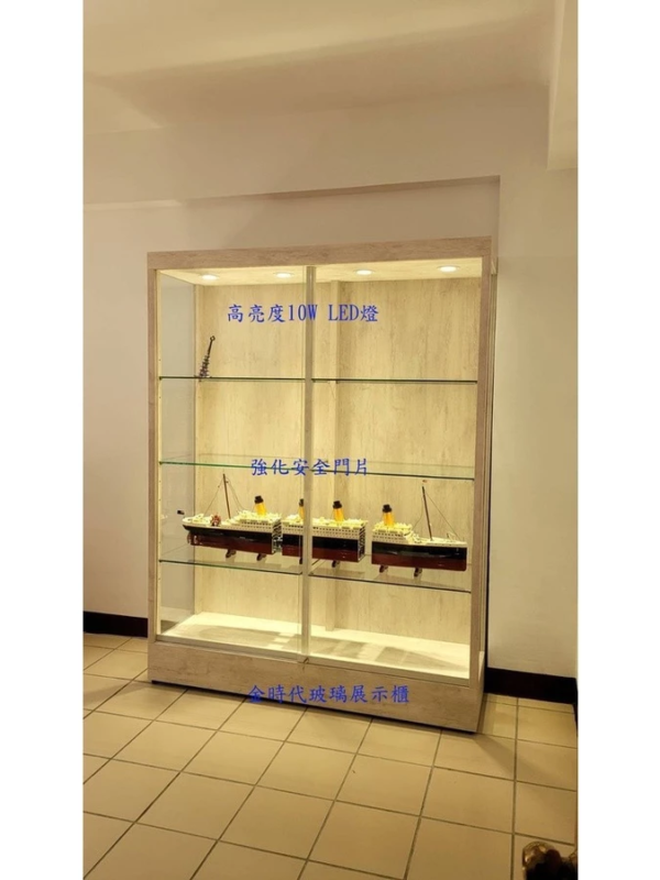 09-訂製強化門片高亮度LED展示櫃