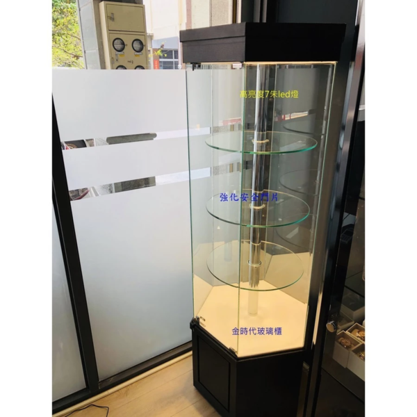 tw-11134201-7r990-lw5v37f2uu520b@resize_w900_nl.webp 02-高亮度LED電動六角旋轉櫃