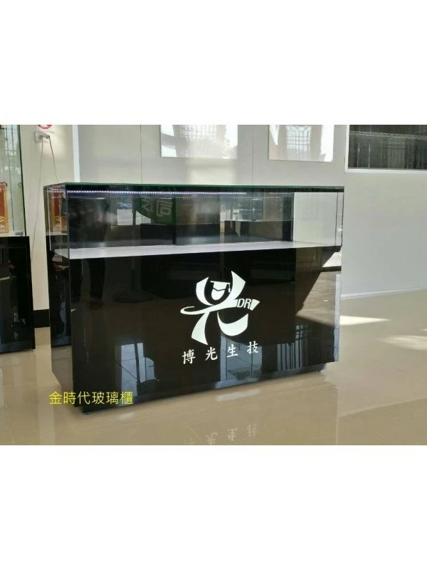 08-訂製全強化烤漆玻璃LED精品櫃