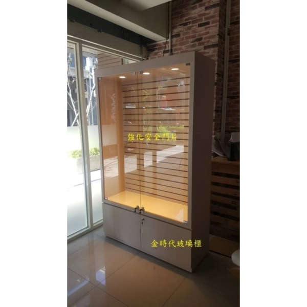 tw-11134201-7r990-lw5v4mg67vup16@resize_w900_nl.webp 18-多功能槽板精品展示櫃