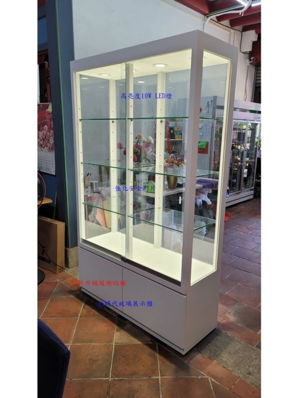 14-強化門片4尺LED條燈精品展示櫃