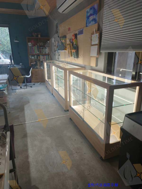 39-手機珠寶手錶展示櫃