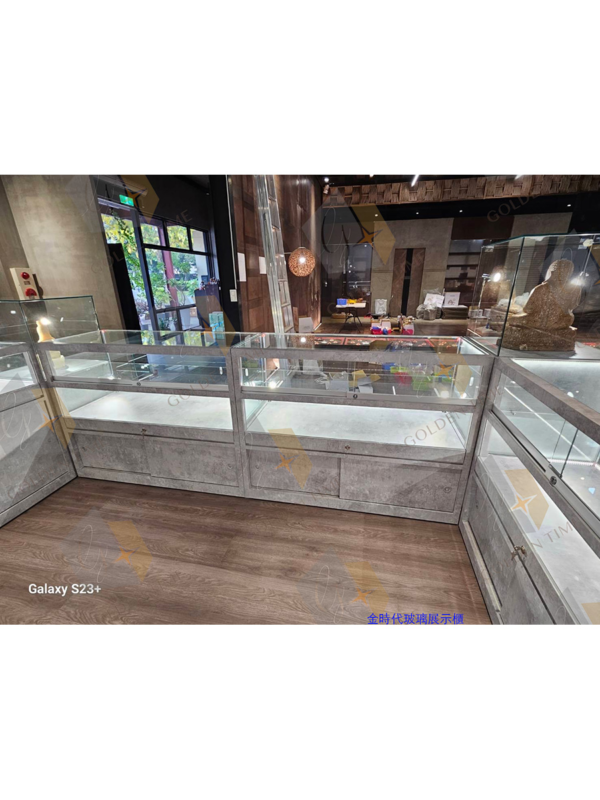 22-手機珠寶手錶展示櫃
