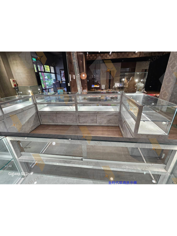 22-手機珠寶手錶展示櫃