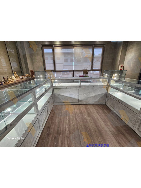 22-手機珠寶手錶展示櫃