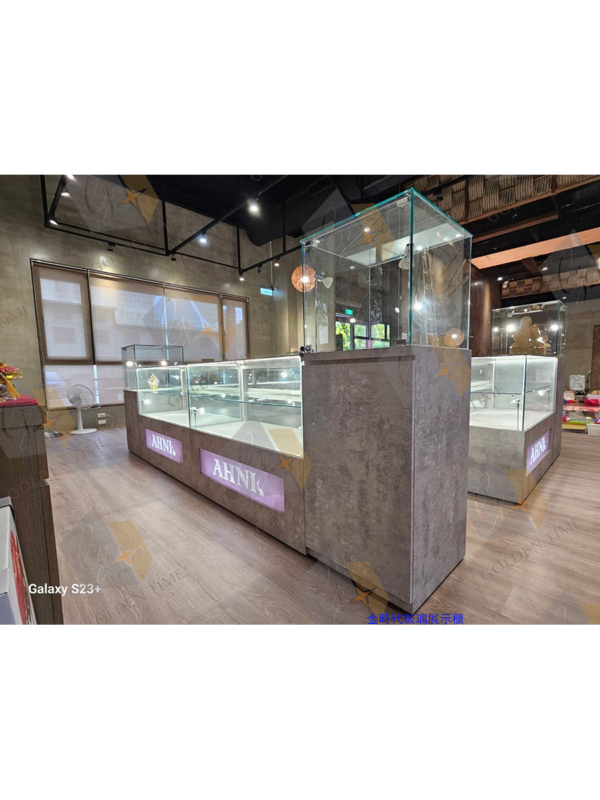 22-手機珠寶手錶展示櫃