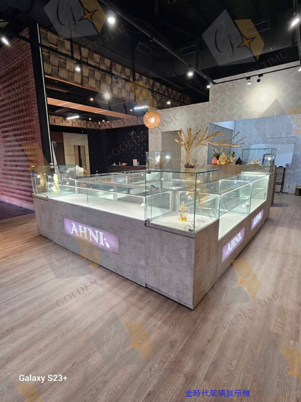 22-手機珠寶手錶展示櫃