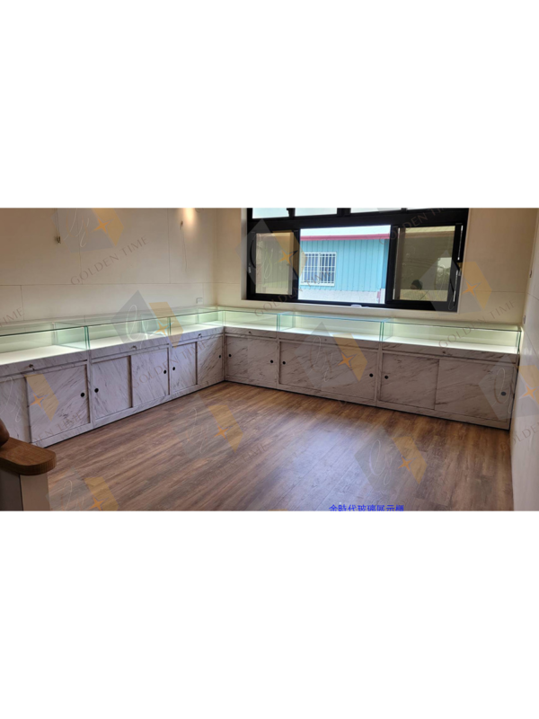 24-手機珠寶手錶展示櫃