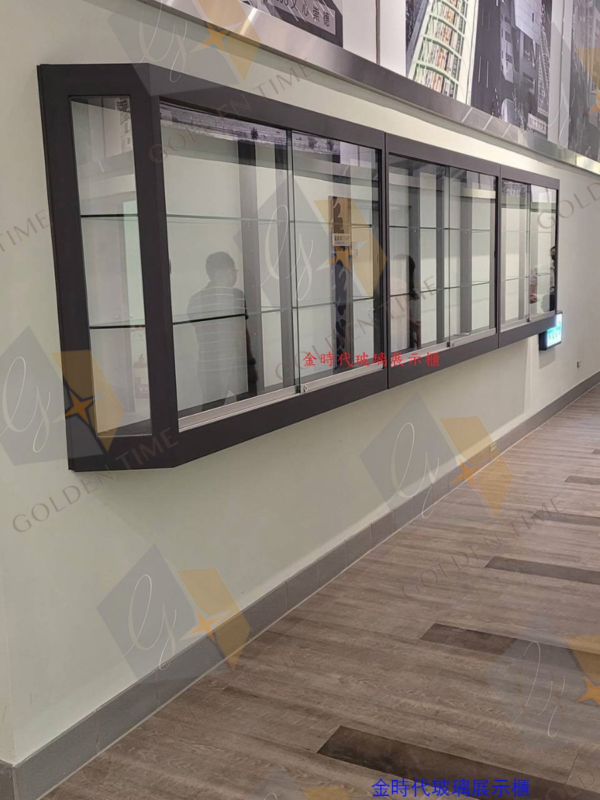 03-懸吊式展示櫃